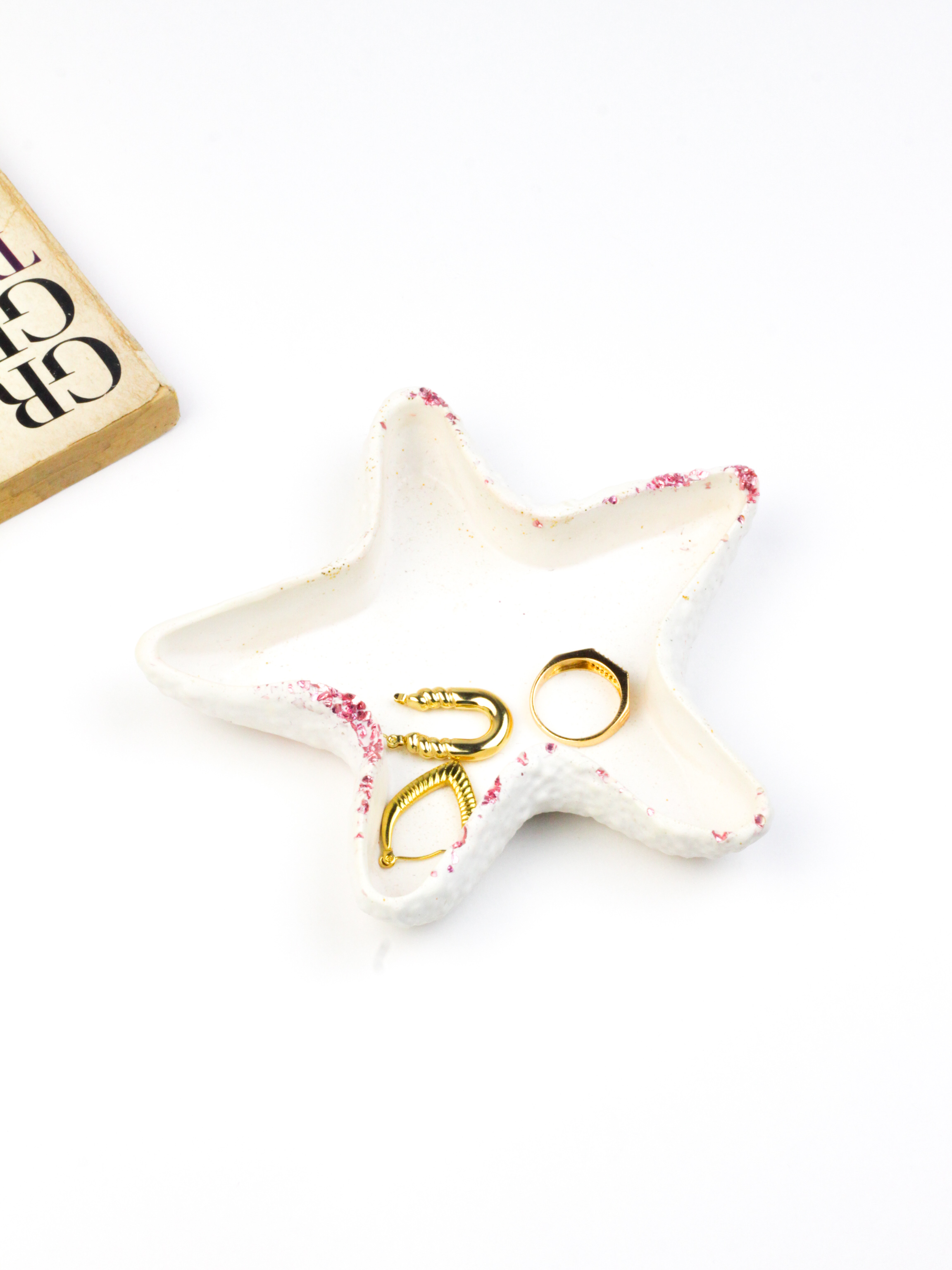 Star-shaped Concrete Decor